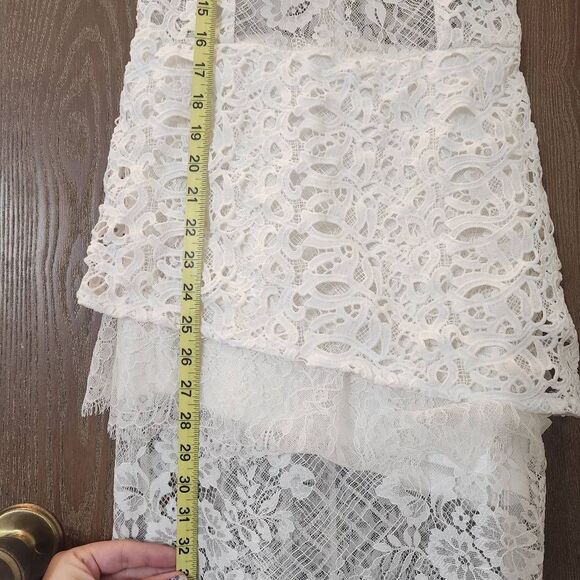 Celebrity by Hera Collection lacy white dress - Picture 4 of 5